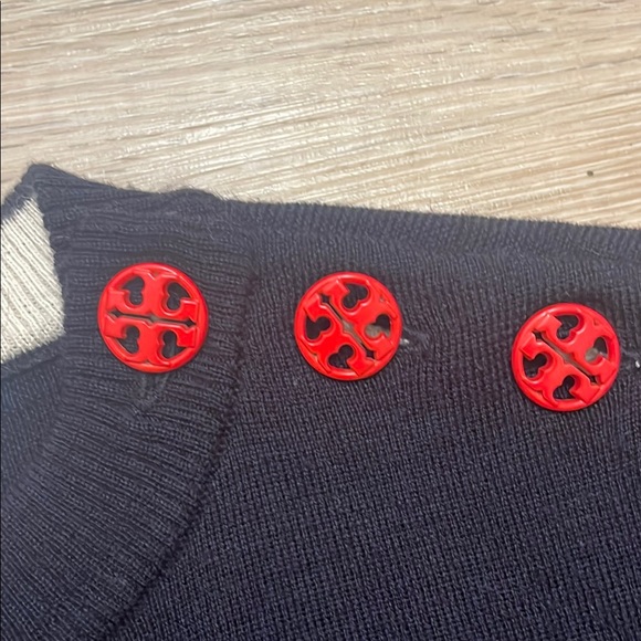 Tory Burch Black Fitted Blouse with Crew Neck and Bell Sleeves - Picture 3 of 9